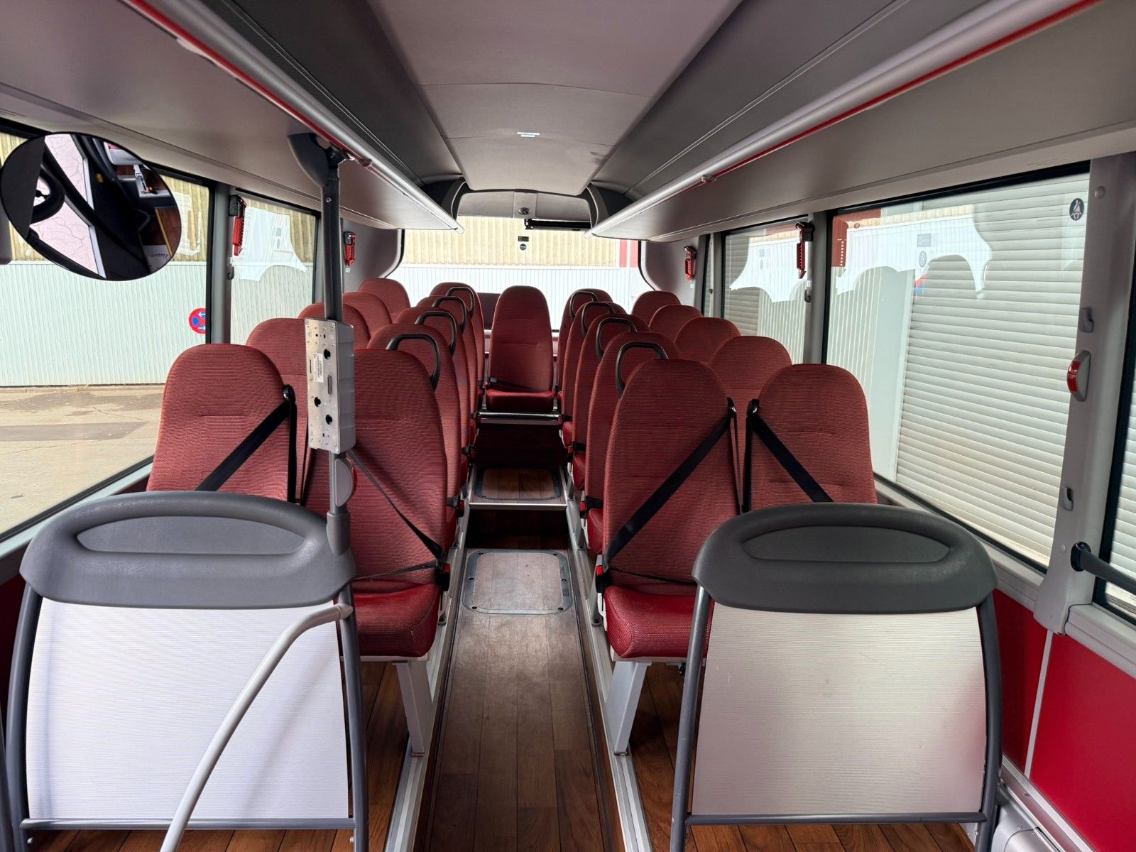 MAN  2015 - Image 21 of 28