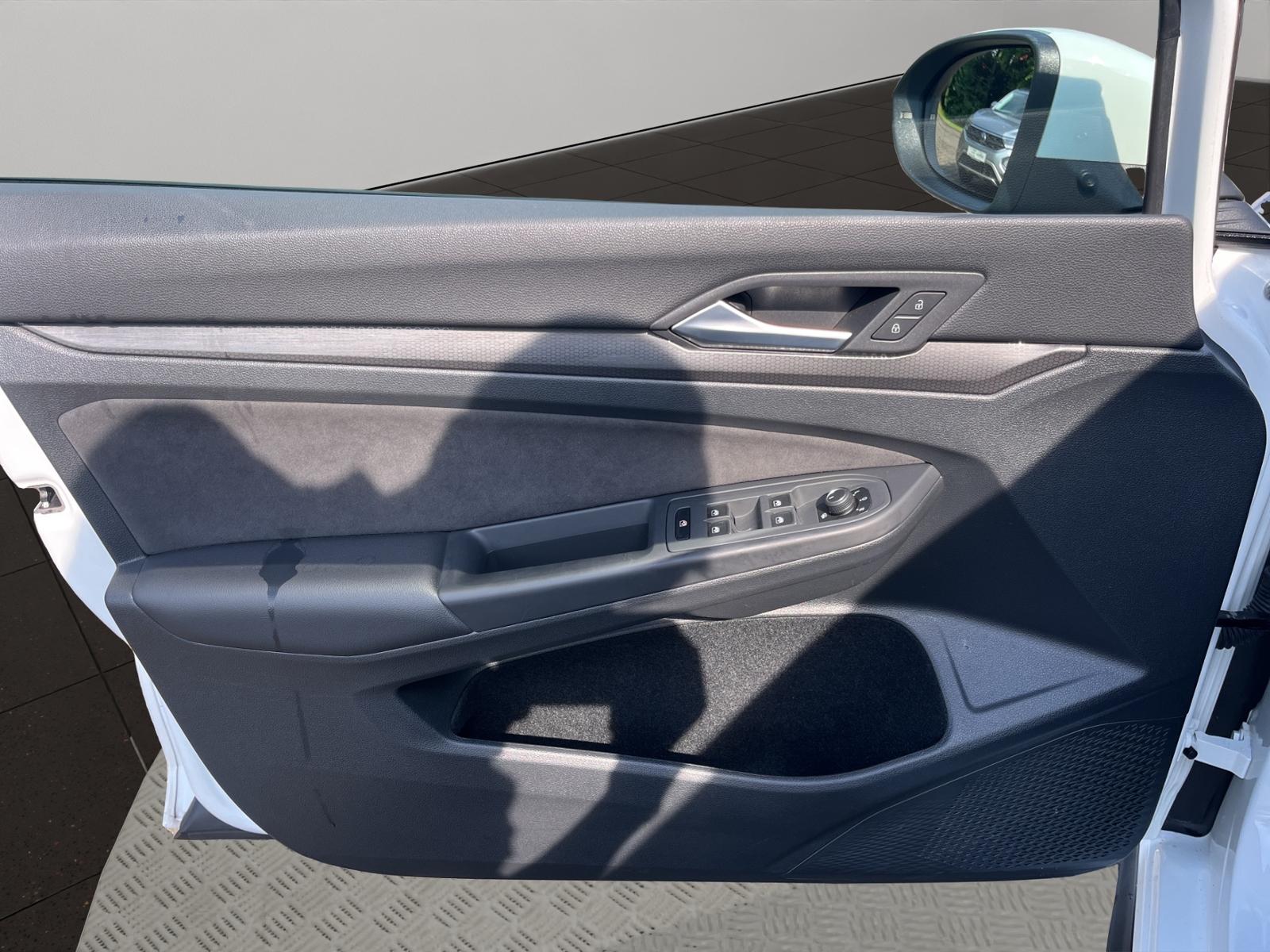 Volkswagen Golf VIII GTI 2.0 TSI App-Connect Sitzheizung LE, миниатюра 16