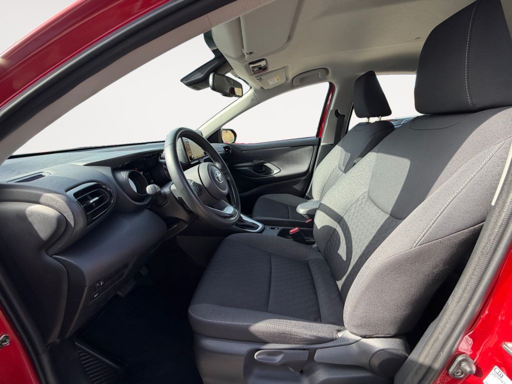 Fahrzeugabbildung Toyota Yaris Hybrid 1.5 VVT-i Team Deutschland