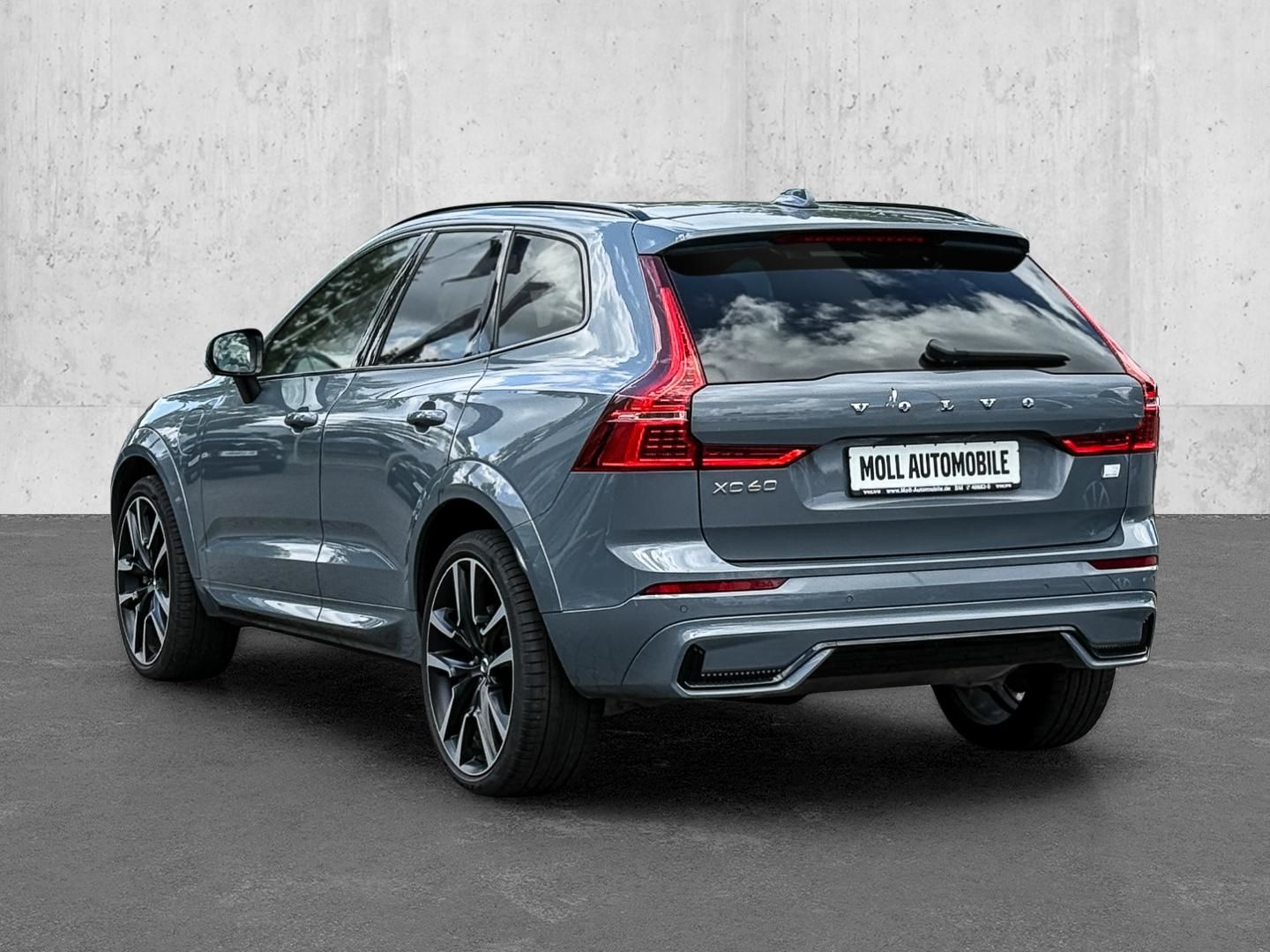 Volvo XC60 Ultimate Dark Recharge Plug-In Hybrid AWD T imagem 2