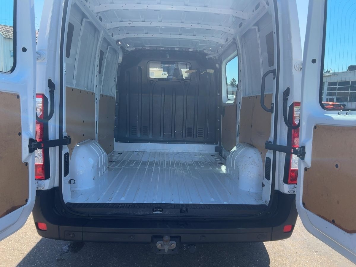 Fahrzeugabbildung Renault Master Kasten L1H1 3,3t dCi 135 AHK Kamera