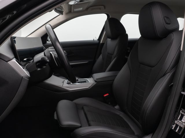 Foto Nummer 34: BMW 320d