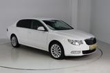 Skoda Superb 1.4 TSI Ambition * Bi-Xenon * Memory - Skoda Superb Ambition mit Benzin-Antrieb
