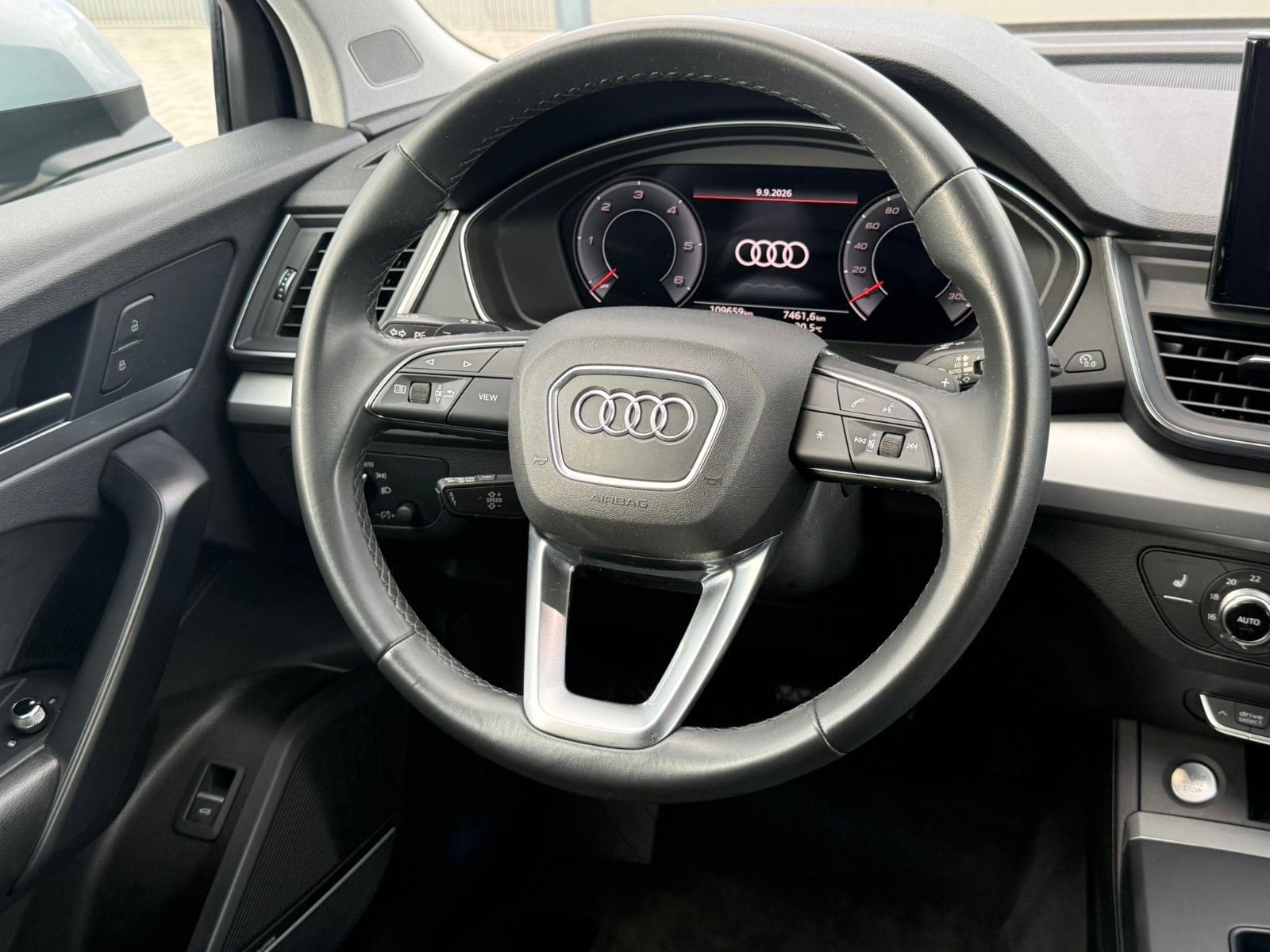 Fahrzeugabbildung Audi Q5 Sportback 40 TDI quattro advanced