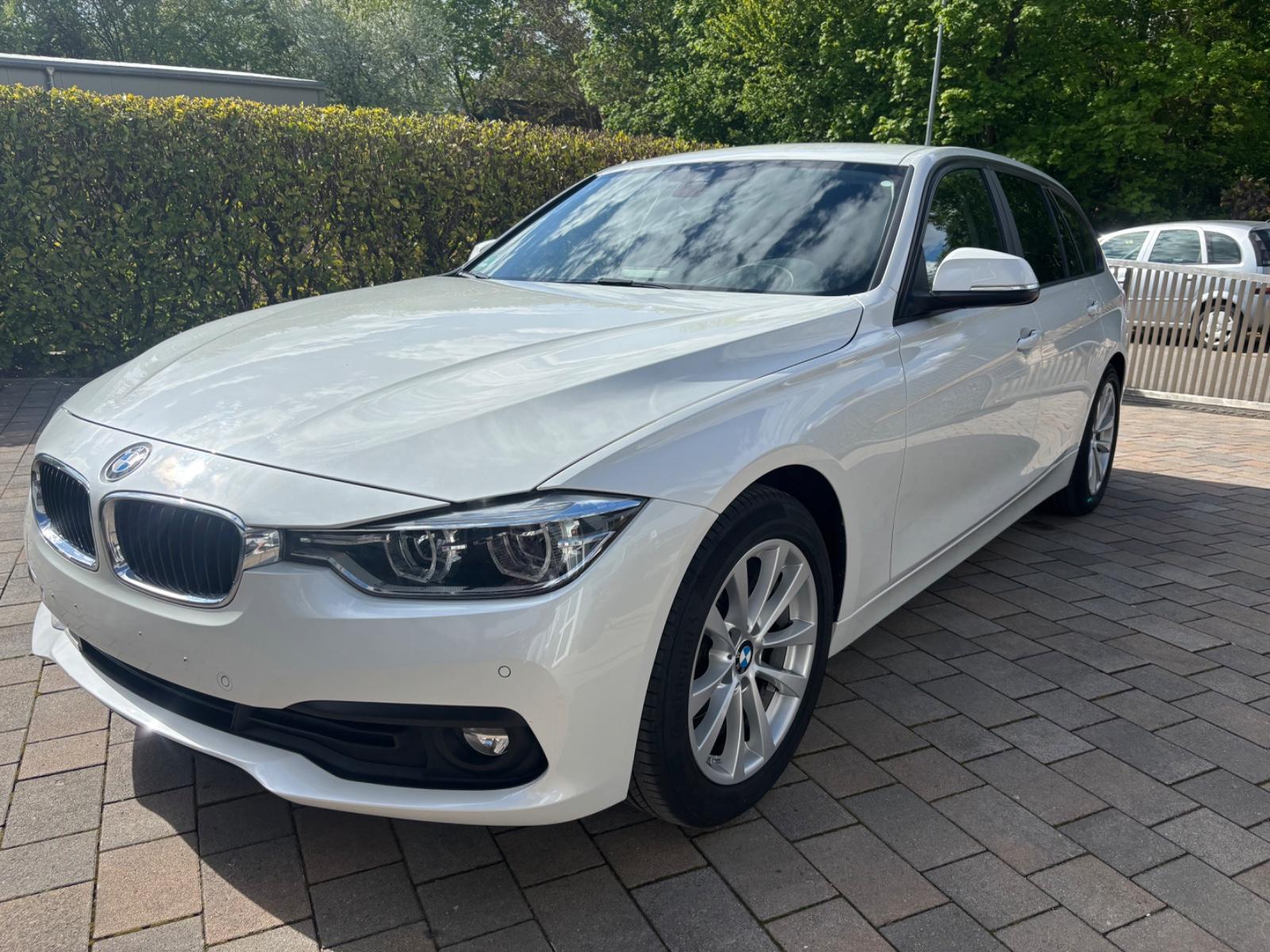 BMW 318da Navi LED HUD Kam Driving PDC AHK 17" 2. Hd