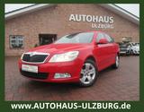 Skoda Octavia 1.6 DSG Elegance/Navi/Xenon/Leder/AHK/1H - Skoda Octavia mit Benzin-Antrieb: Limousine, 1.6