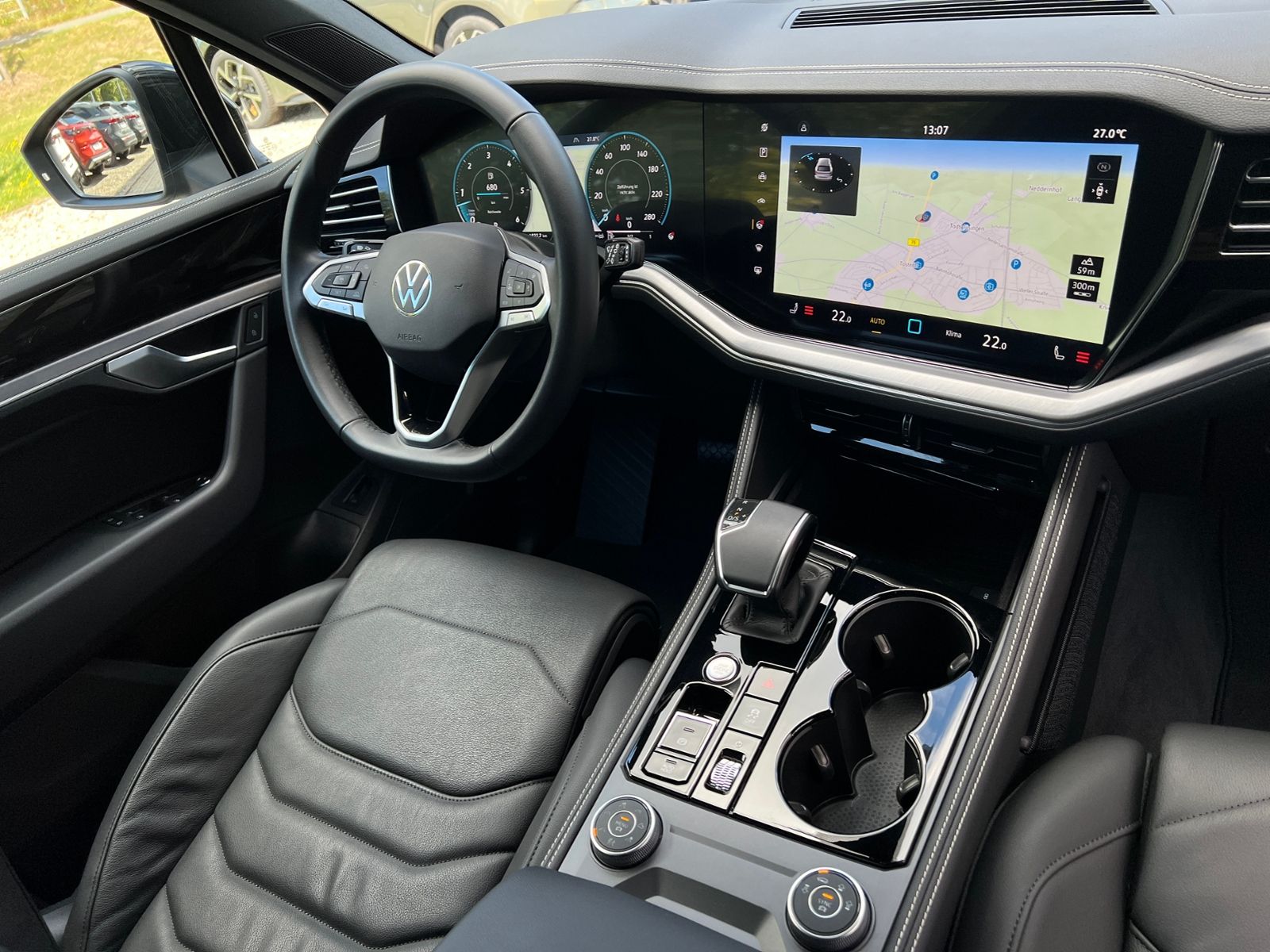 Fahrzeugabbildung Volkswagen Touareg 3.0 TDI 4MOTION *AHK, Luft, Leder, ACC,