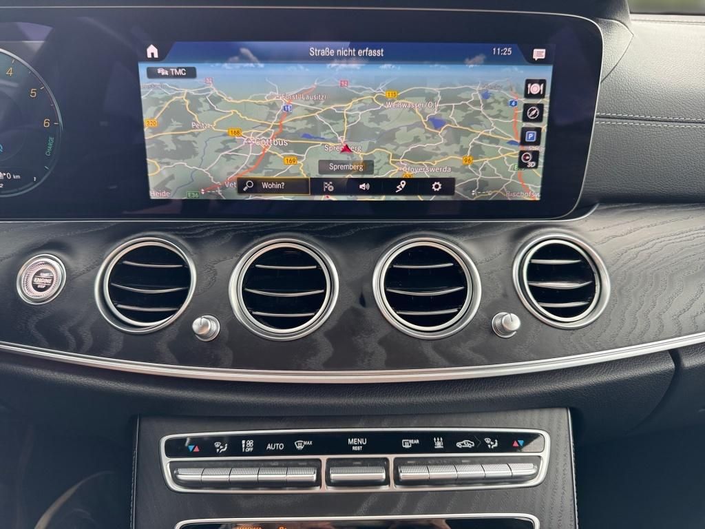 Fahrzeugabbildung Mercedes-Benz E 300 de T 4M AMG AHK ACC HUD Sitzklima Burmest.