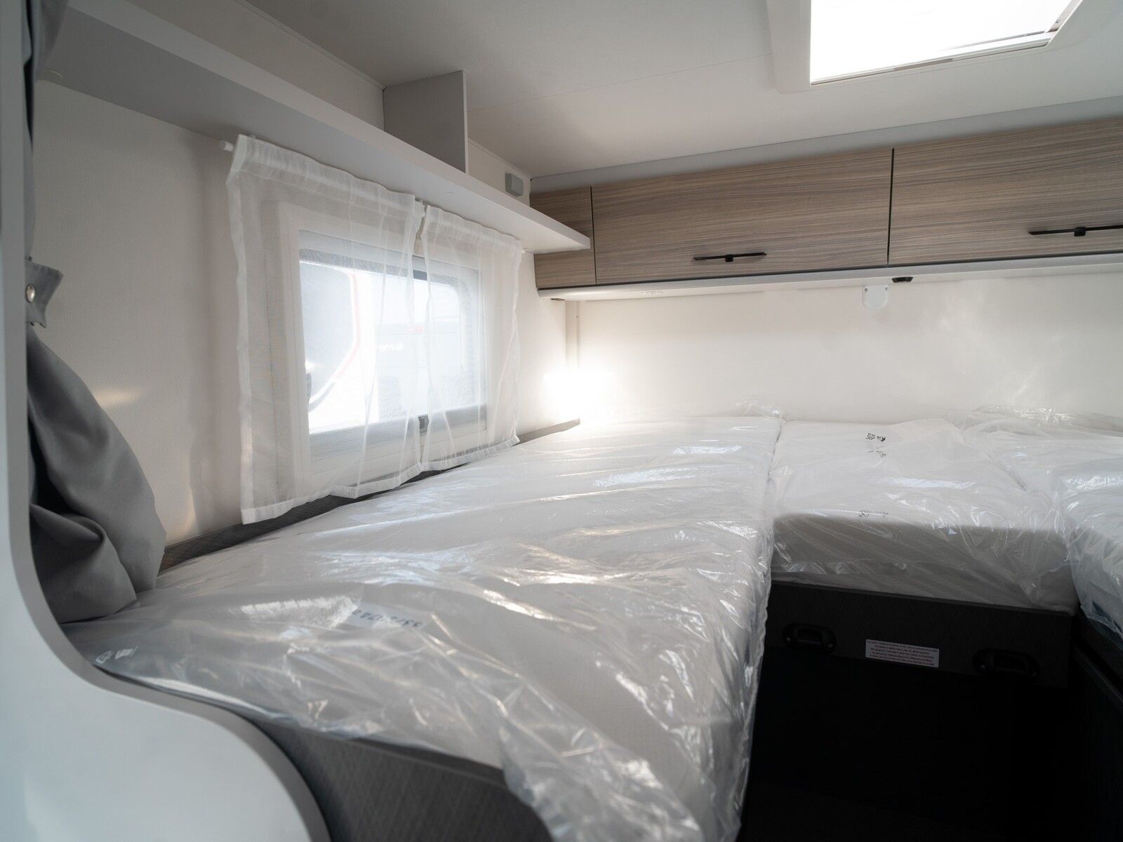 Fahrzeugabbildung Etrusco V Ford 6.6 SF Complete Selection, Dieselheizung