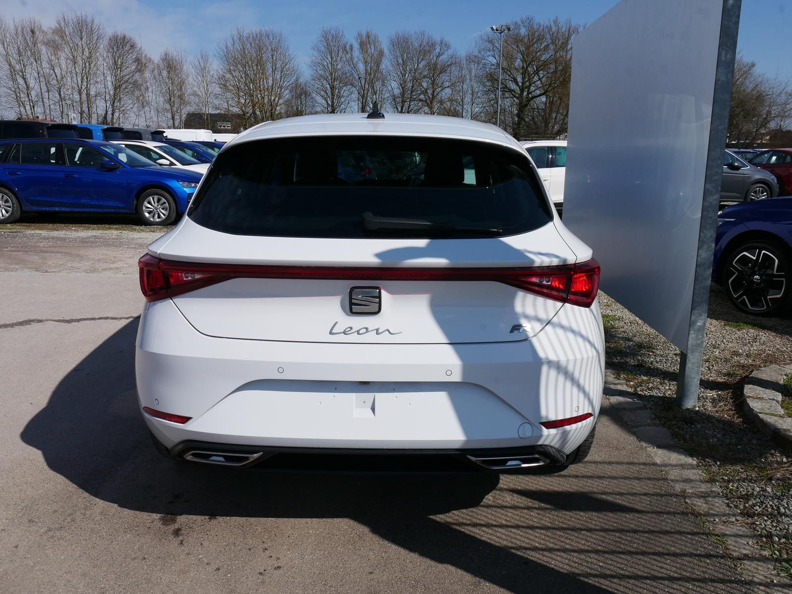 Seat Leon FR 2.0 TDI DSG*KAMERA*ACC*TEMPOMAT*NAVI*3-Z imagem 3