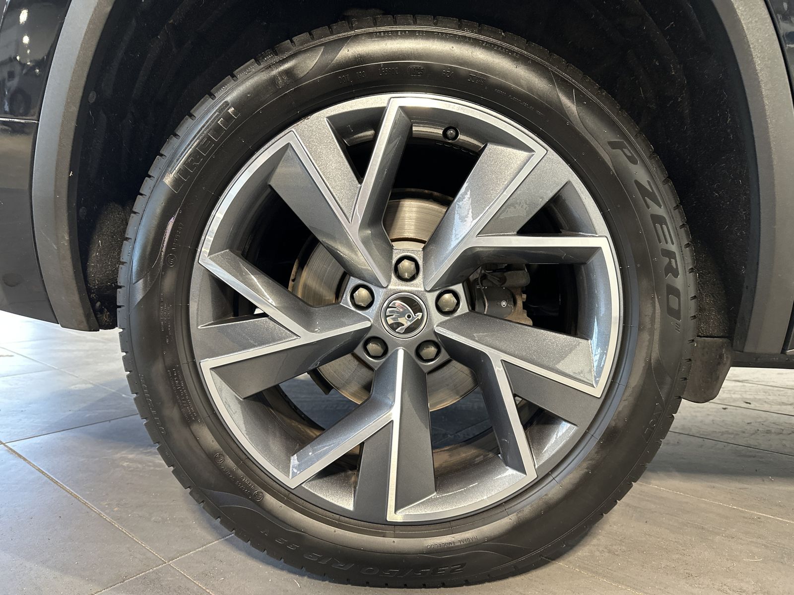 Fahrzeugabbildung SKODA Kodiaq 2.0 TDI DSG Sportline NAV+LED+KAMERA+19ZO