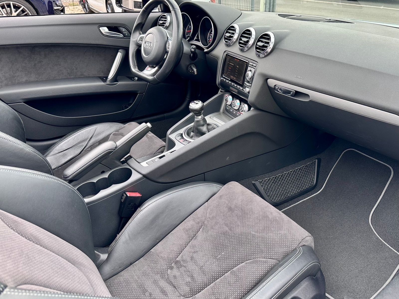 Fahrzeugabbildung Audi TT CABRIO ROADSTER*S LINE COMPETITION PAKET*