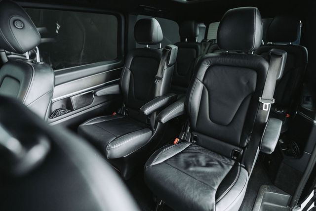 Fahrzeugabbildung Mercedes-Benz V 300 d 4-matic AMG-Line  Avantgarde Edition AHK