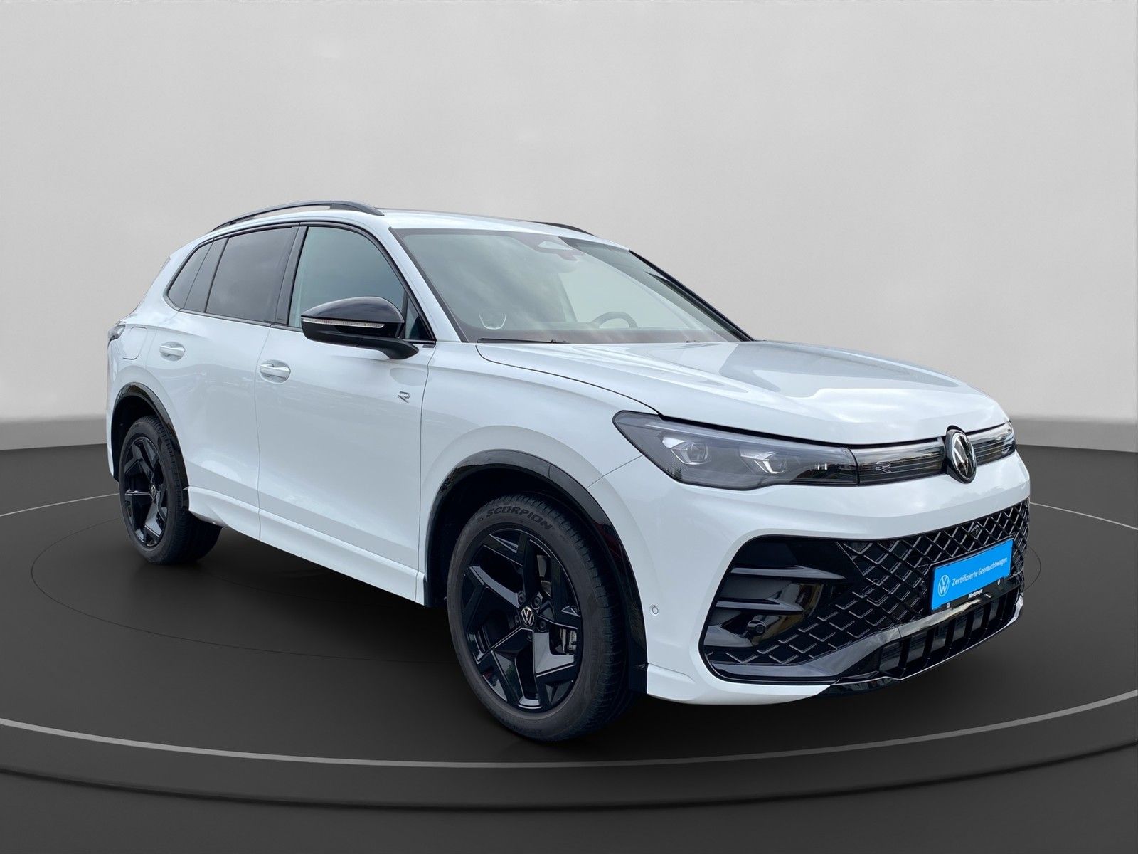 Volkswagen Tiguan 2.0 TDI R-Line DSG BLACK MATRIX AHK LM foto 5