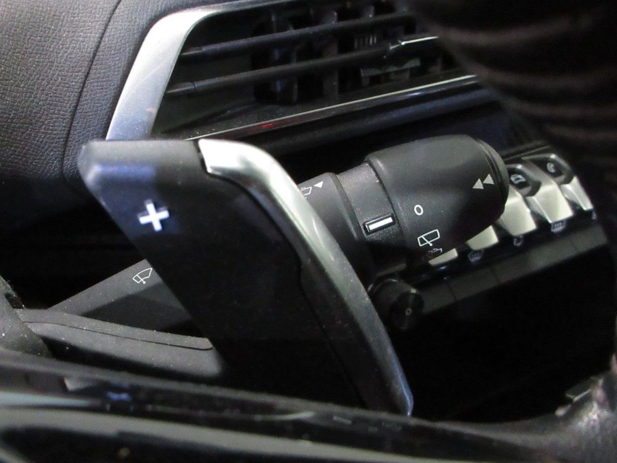 Fahrzeugabbildung Peugeot 5008 Active Pack 1.5D LED/NAVI/AHK/PDC/R´CAM