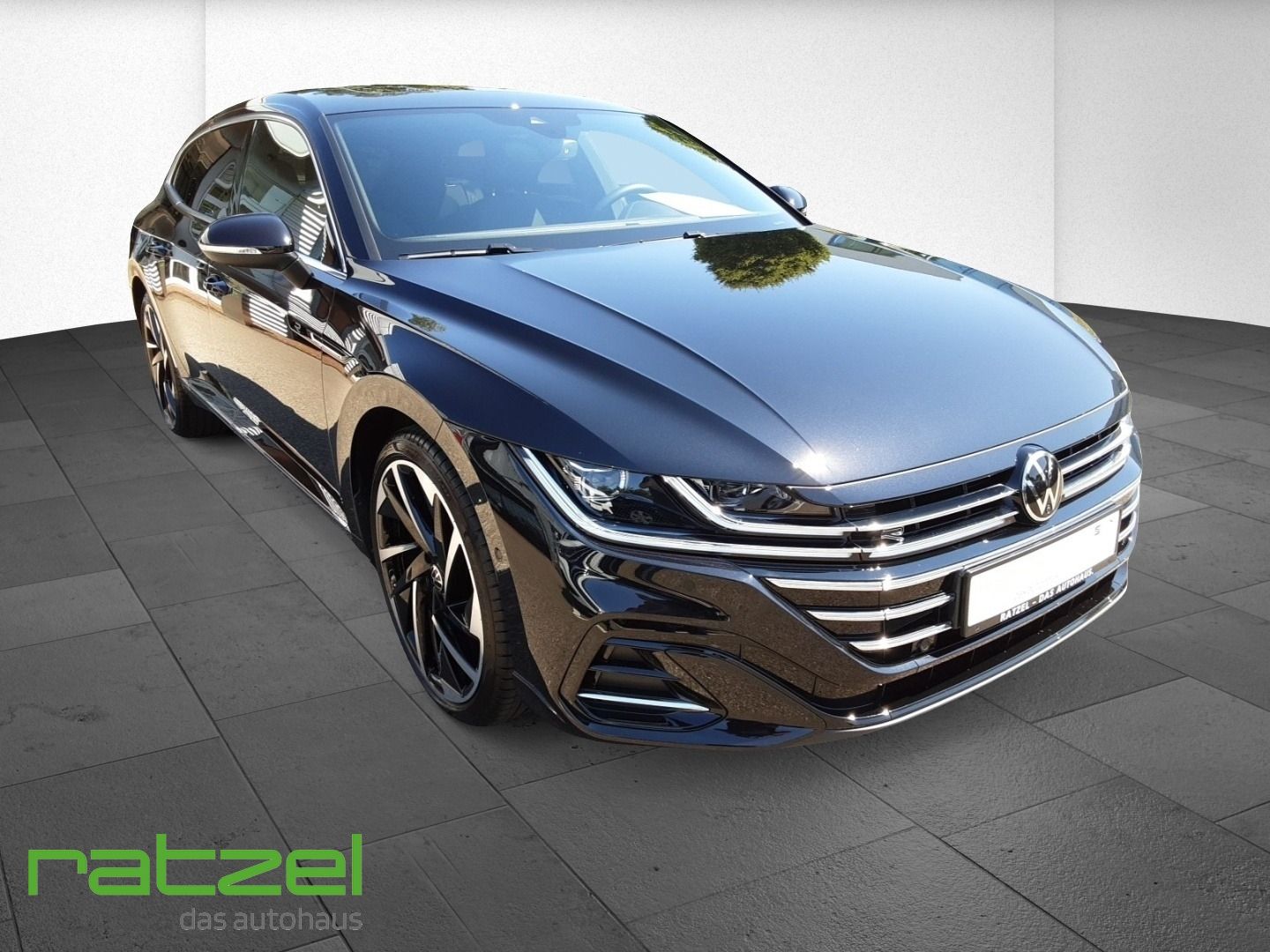 Fahrzeugabbildung Volkswagen Passat Variant Business 2.0 TDI DSG ACC Navi Pan