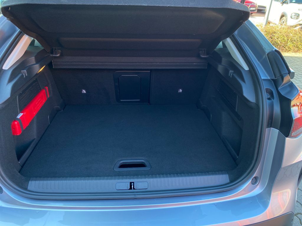 Fahrzeugabbildung Citroën C4 PureTech 130 S&S EAT8 SHINE *Sitzh. vorn*