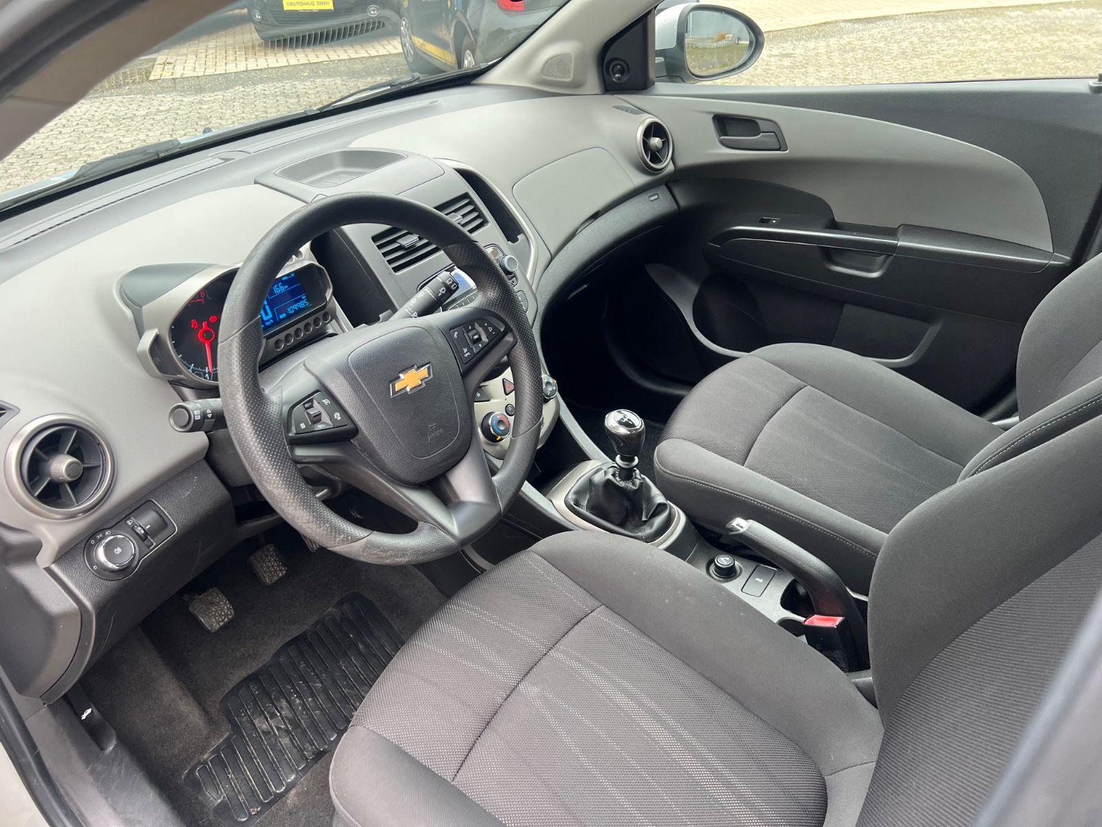 Fahrzeugabbildung Chevrolet Aveo Schrägheck LT *TÜV NEU*