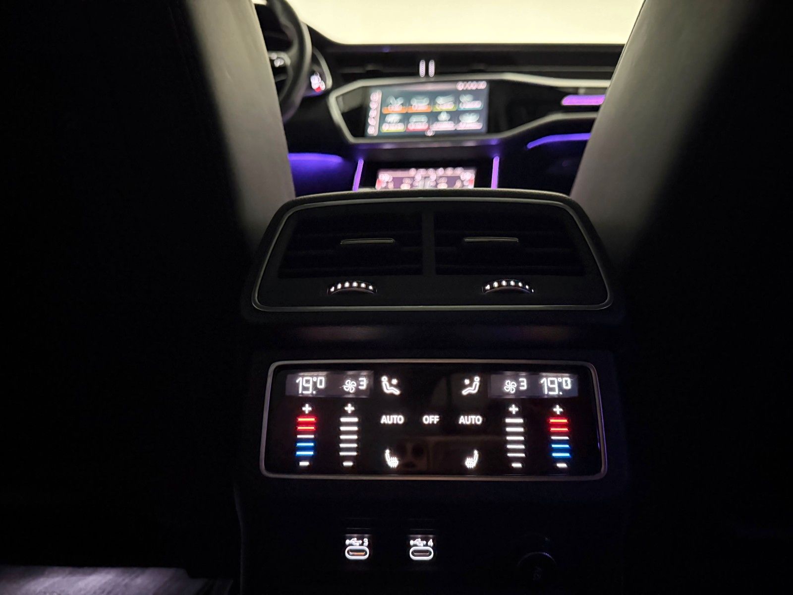 Fahrzeugabbildung Audi A7 Sportback 50 TDI Quattro S-LINE/ACC/HuD/B&O