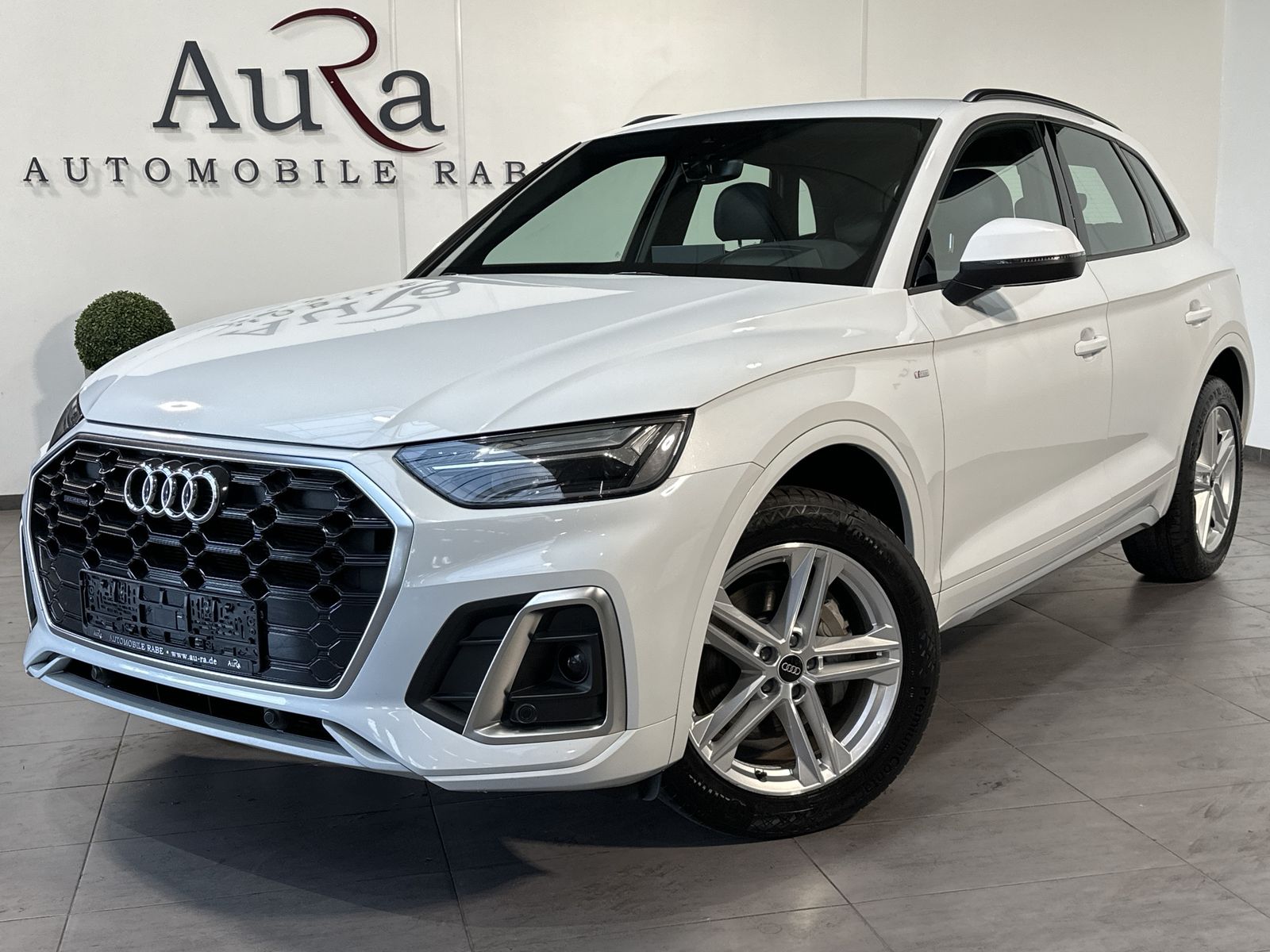 Fahrzeugabbildung Audi Q5 40 TDI Quattro S-Line NAV+LED+HUD+ACC+19ZO+PP