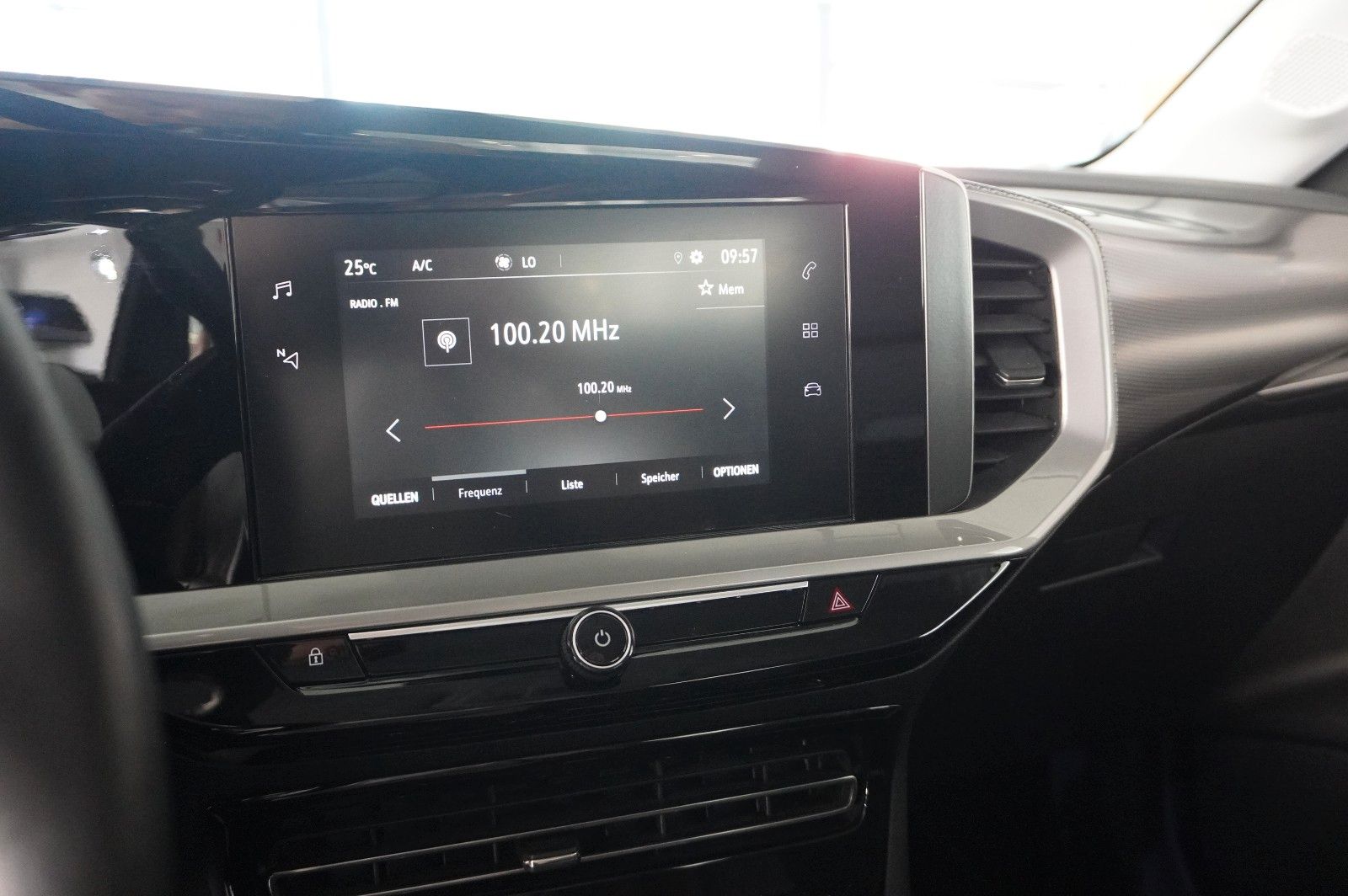 Fahrzeugabbildung Opel Mokka-e ELEGANCE 3-PHASIG NAVI/LED/KAMERA/DAB+