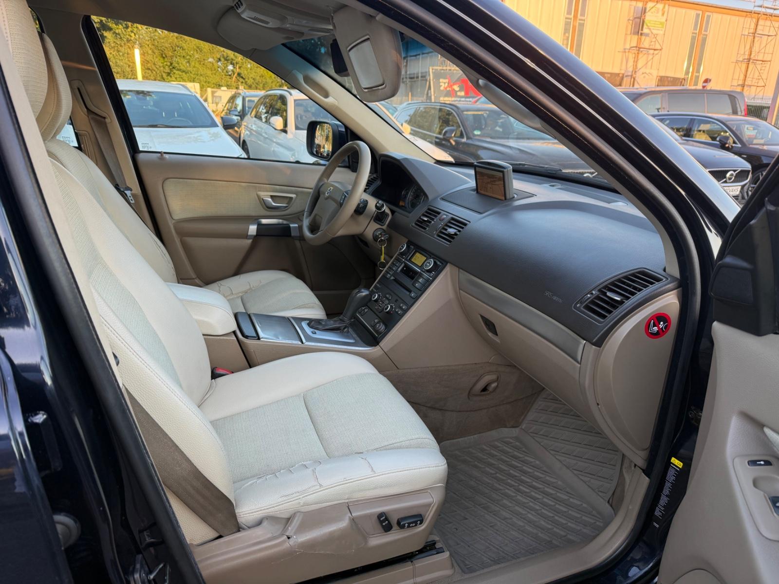 VOLVO XC90 - D5 185 CV - 7PL - CARNET ENTRETIEN