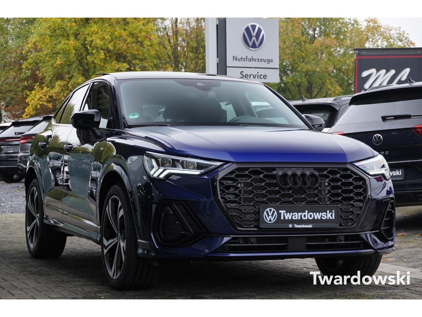 Audi Q3 Sportback S line Keyless Matrix Pano ACC Kame
