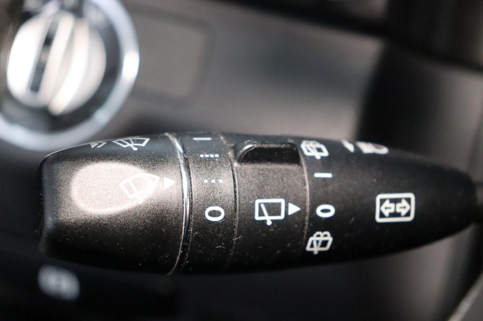 Fahrzeugabbildung Mercedes-Benz E 350 CGI T BlueEFFICIENCY * Navi * Sitzhzg. *