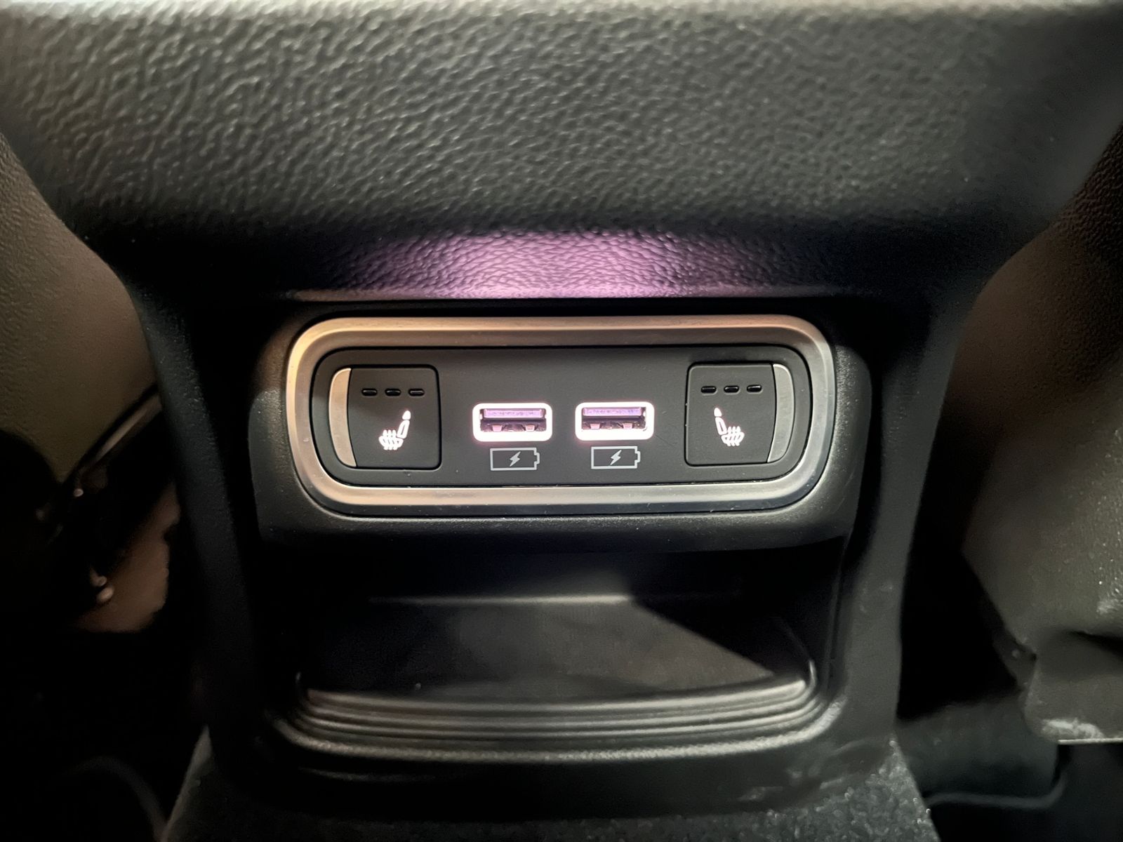 Fahrzeugabbildung Alfa Romeo Stelvio Veloce Q4 ACC NAVI LEDER AHK