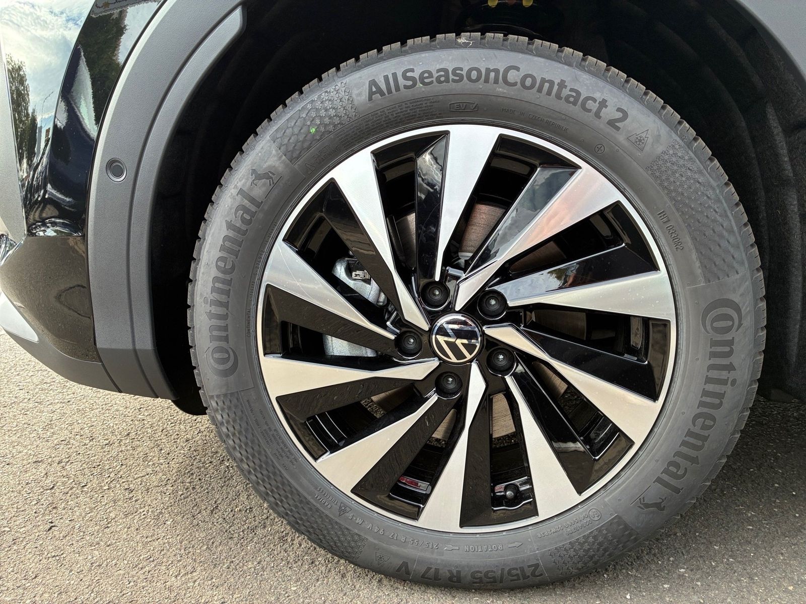 Fahrzeugabbildung Volkswagen T-Roc 1.5 eTSI W Style AHK,Kamera,LED,Navi,PDC