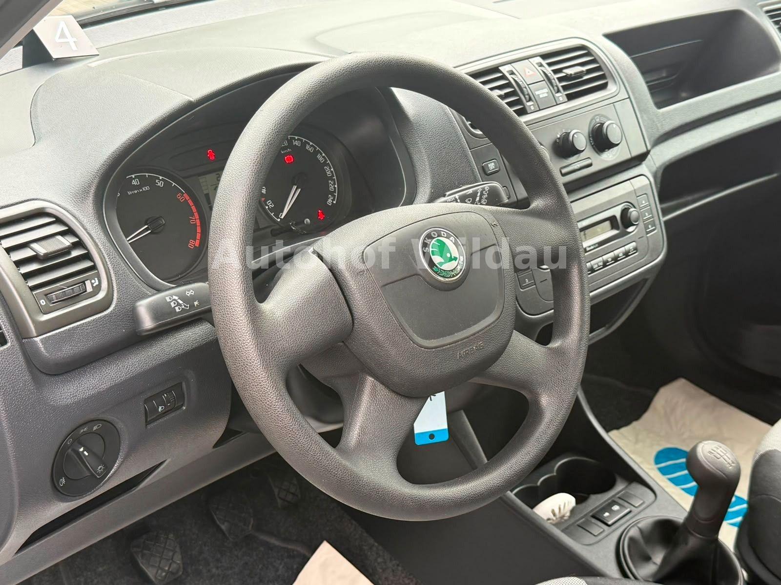 Skoda Fabia 2009 — photo 25