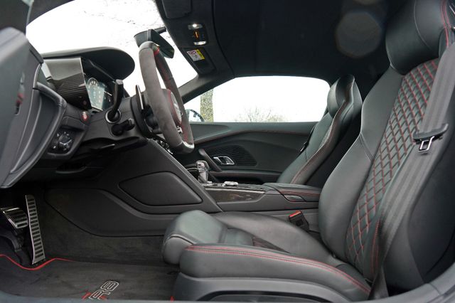 R8 Spyder quattro Performance RAUTE CARBON EXCLU