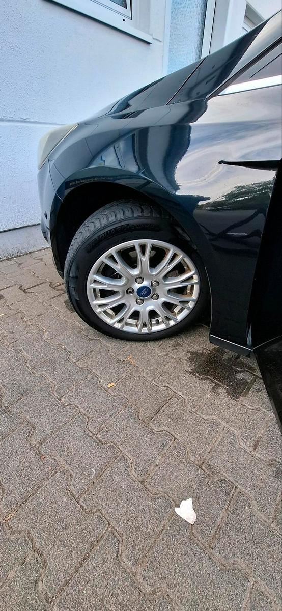 Ford Focus 2012 — photo 15