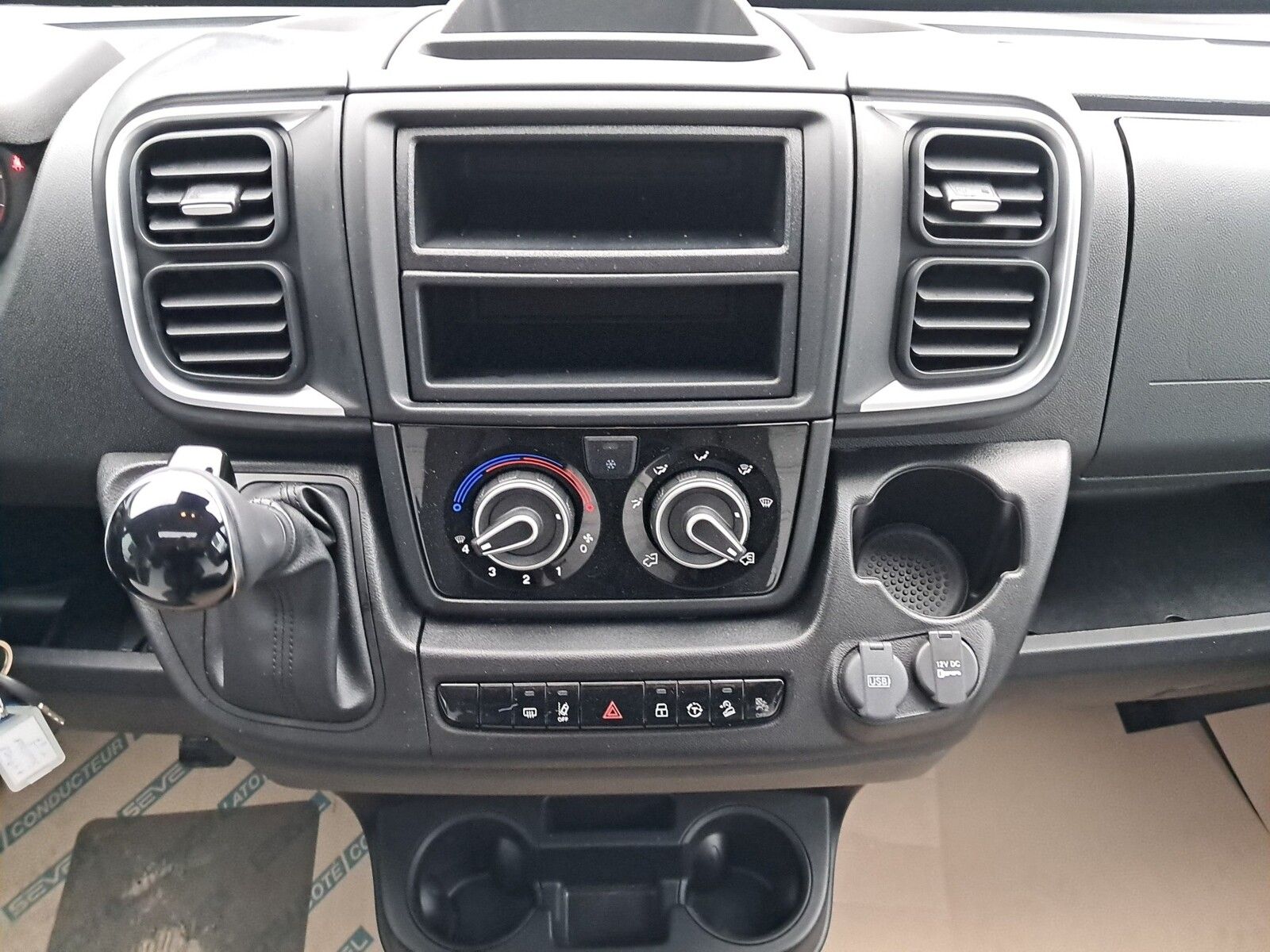 Fahrzeugabbildung Sunlight Adventure T 67 Automatik, Dörr Edition, TV