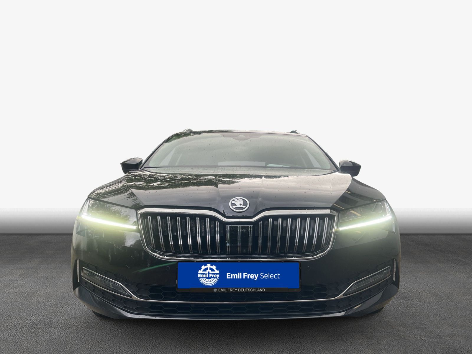 Skoda Superb Combi 2.0 TDI DSG Style Premium Edition L imagem 3