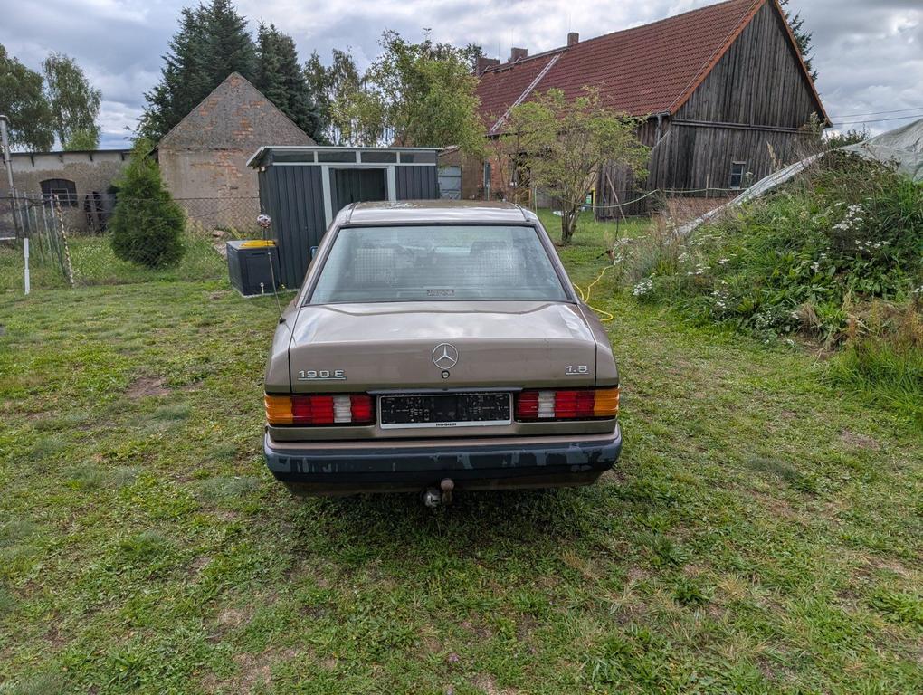 Mercedes-Benz 190