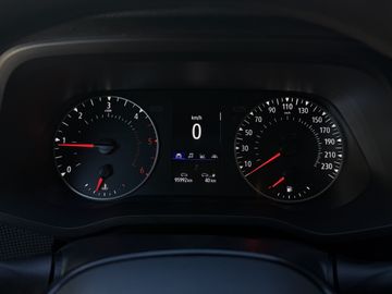 Renault Trafic - 10