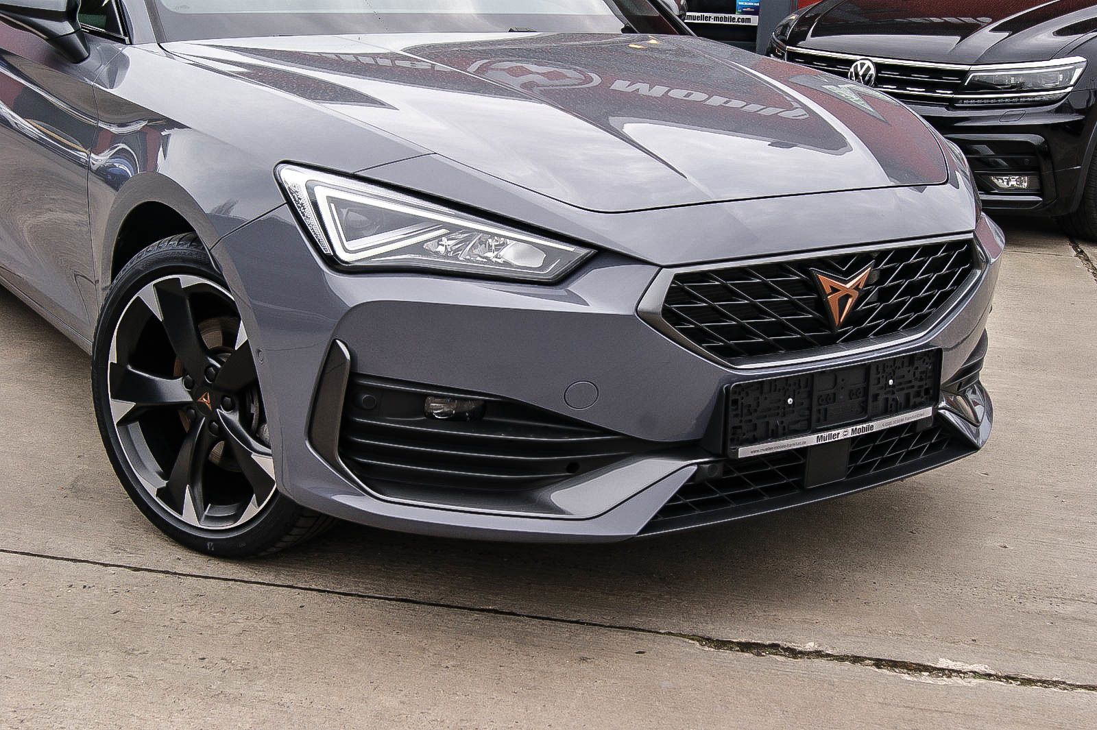 Fahrzeugabbildung CUPRA Leon Sportstourer e-Hybrid PANORAMA CARPLAY ACC