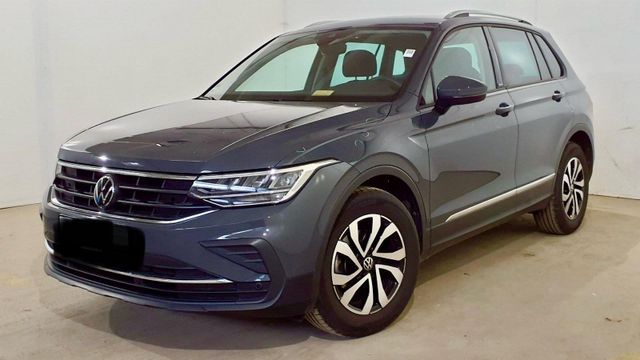 Volkswagen Tiguan 2.0 TDI Active NAVI ALU SHZ RFK ACC