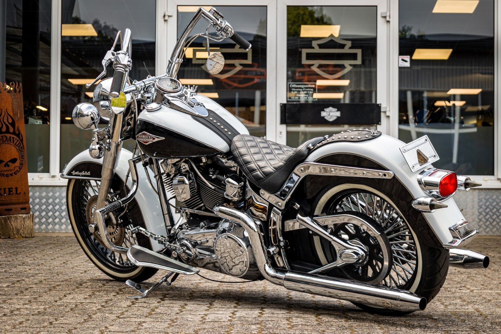 Fahrzeugabbildung Harley-Davidson FLSTC Heritage Classic Twin Cam 96 cui - Chicano