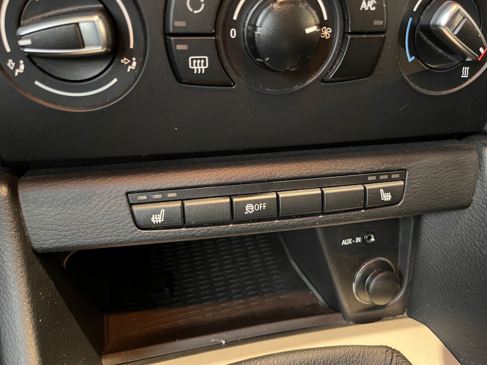 Fahrzeugabbildung BMW X1 18 i sDrive KLIMA SHZ