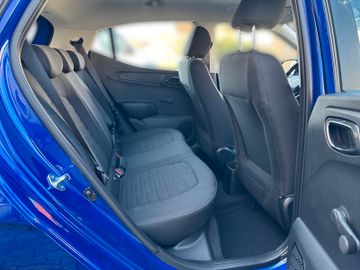 Hyundai i10 1.0 ATM AUTOMAT. SCHALTGETRIEBE TREND + NAVI