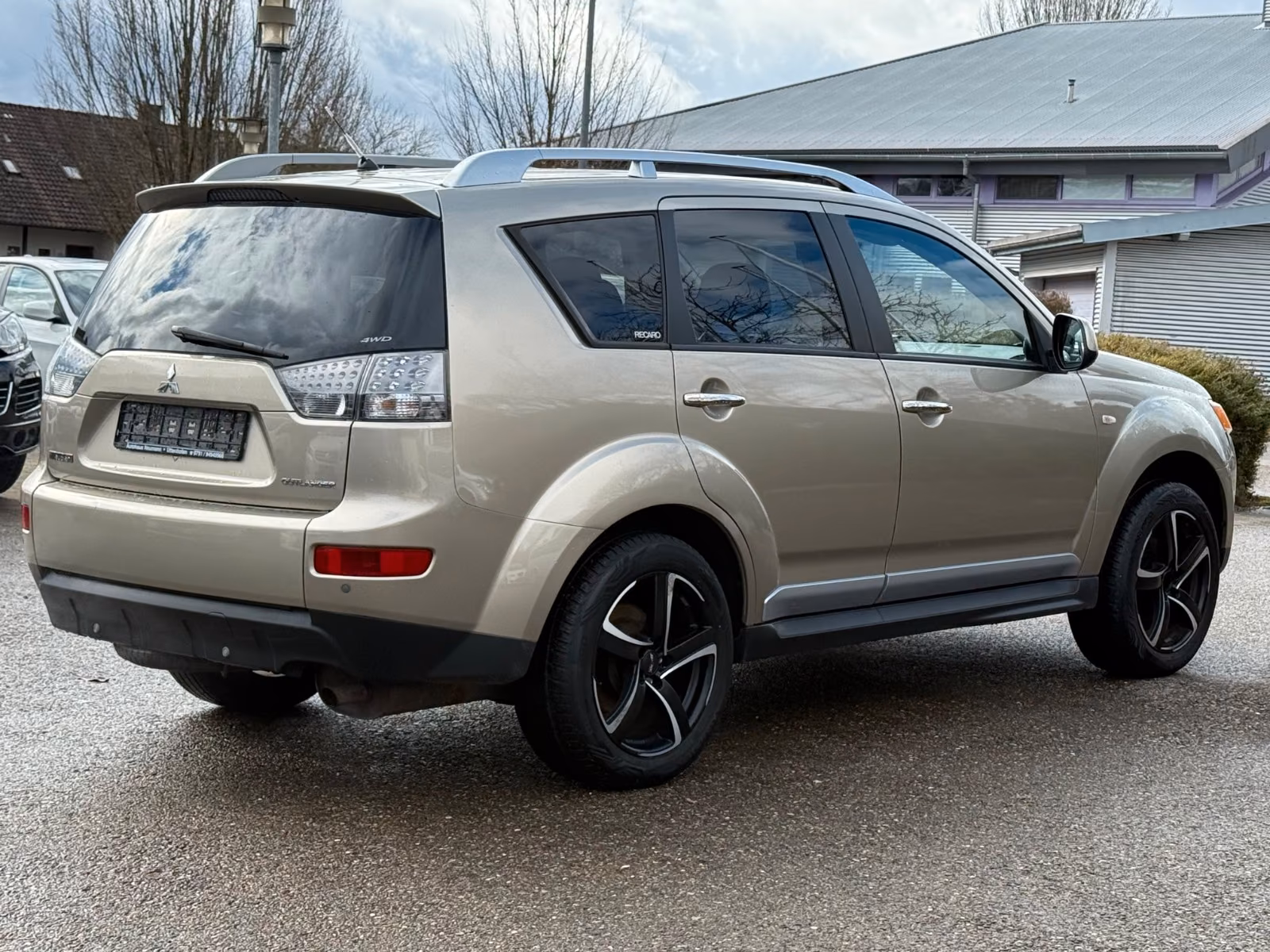 Mitsubishi Outlander 2.4-Allrad-Klima-7 Sitze-PDC-Tüv 07/28