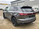 Volkswagen Touareg 3.0 TDI 210 kW 4Motion R-Line - Volkswagen: Unfallwagen