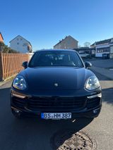 Porsche Cayenne - - - Porsche in Braunschweig