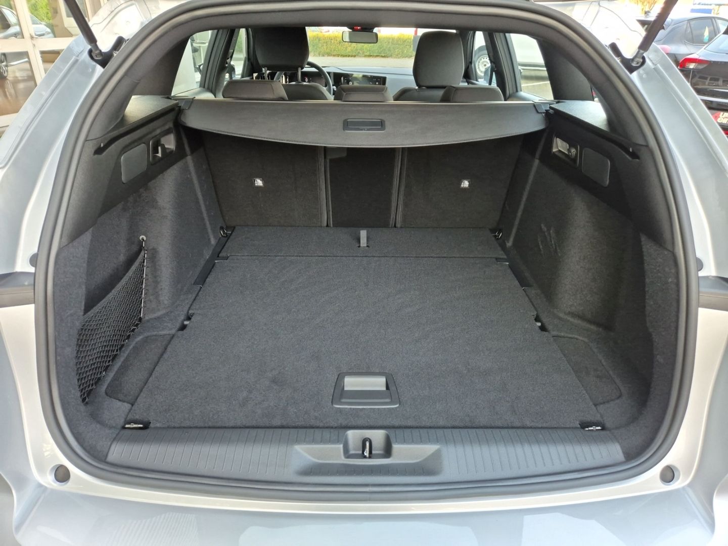 Fahrzeugabbildung Opel Astra 1.5 D EU6e L Sports Tourer Edition LED App