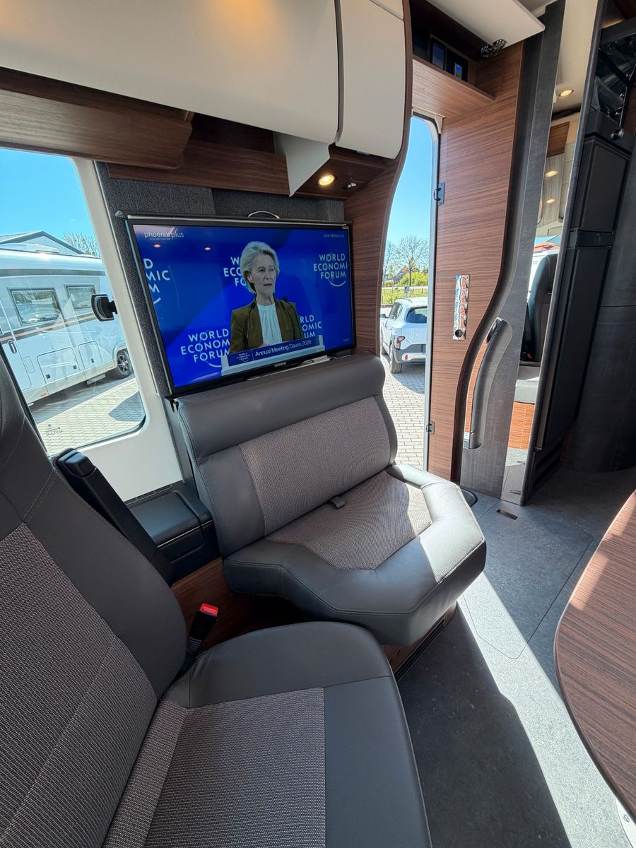 Fahrzeugabbildung Carthago chic c-line I 4.9 LE L Cortina Silverline