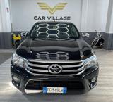 Toyota Hilux 2.4 D-4D A/T 4WD 4 porte Double Cab - Toyota Hilux aus 2016 mit Diesel-Antrieb