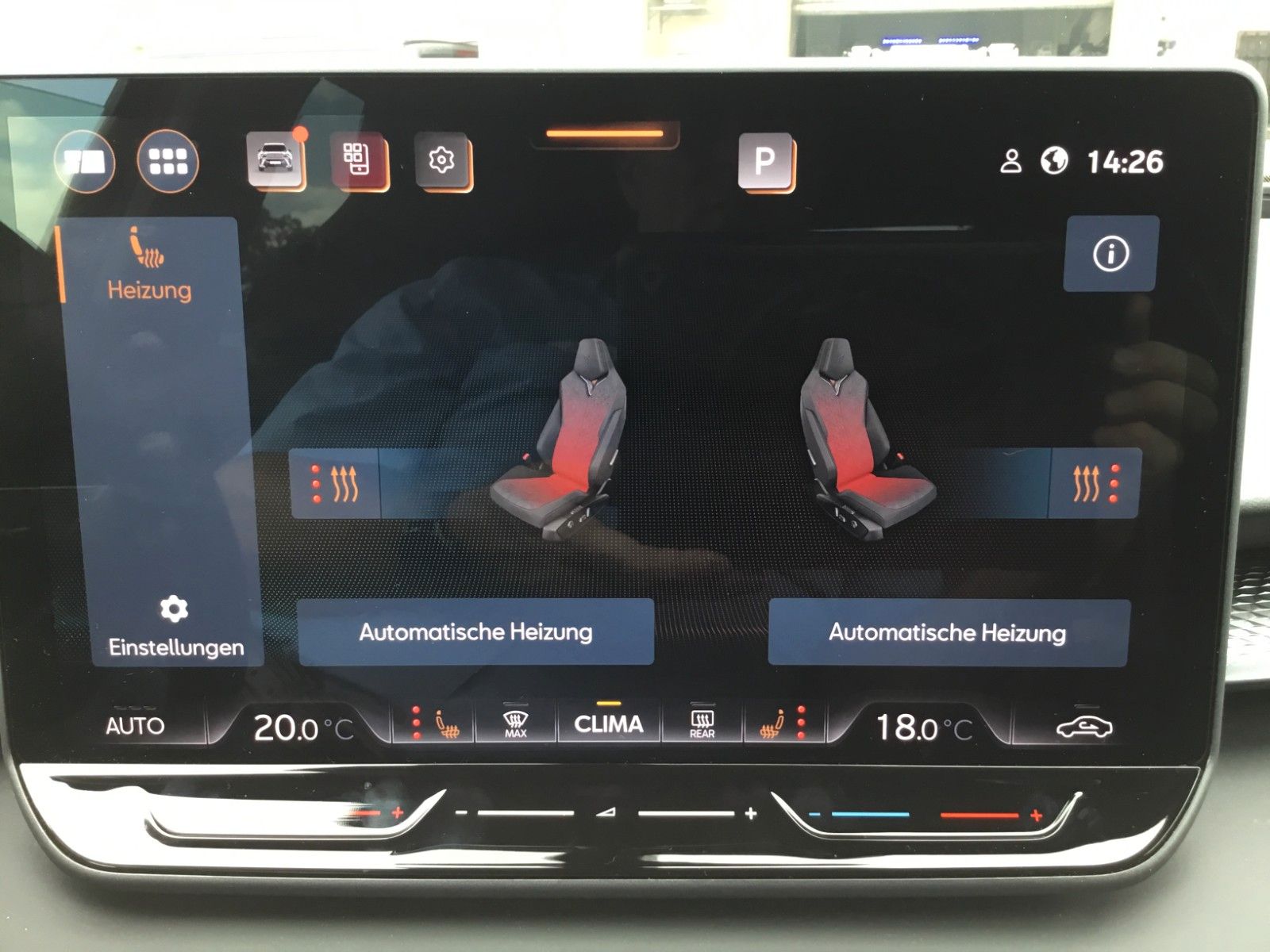 Fahrzeugabbildung CUPRA Terramar 1.5 eTSI DSG+AHK+Pano+360°+Headup+ACC