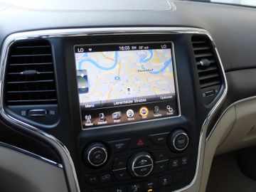 Jeep Grand Cherokee - 8